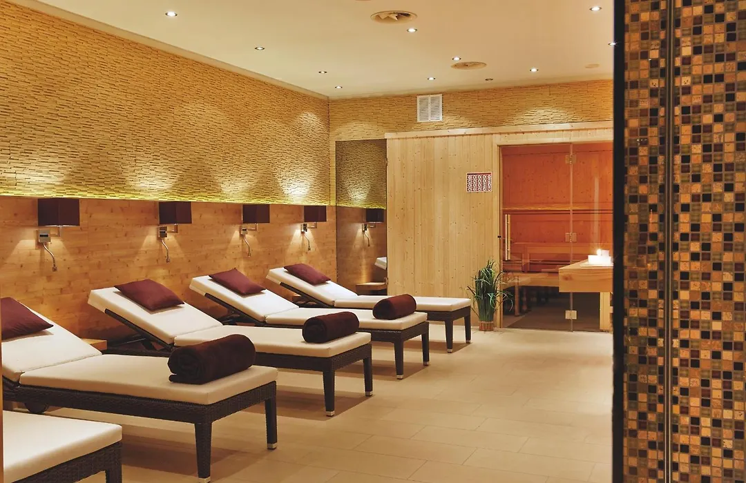 Sunday Hotel Hannover-1